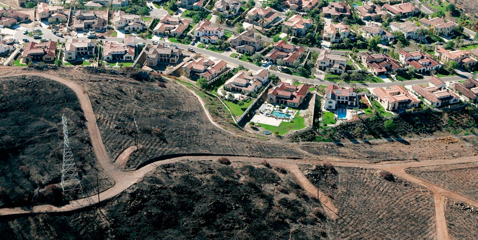 A missão de construir casas resistentes a incêndios florestais